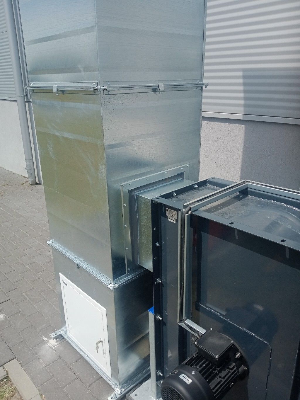 Separator oleju z wentylatorem